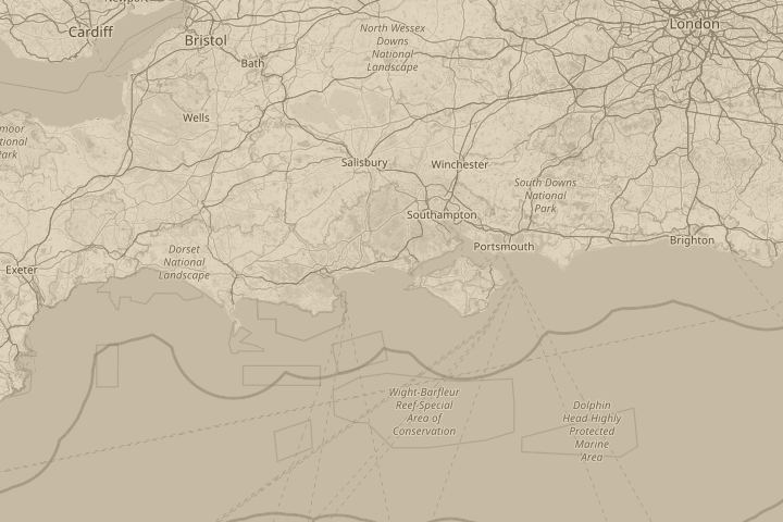 Map of the area around New Milton, Hampshire, UK, with the reported position circled