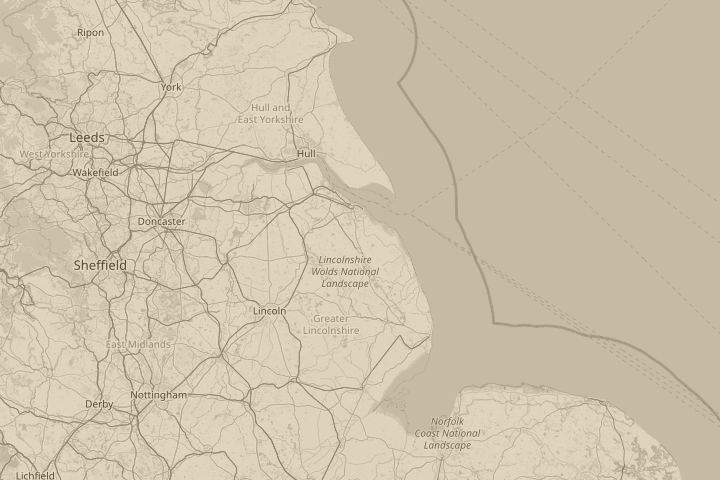 Map of the area around near mountains, centred on the reported position