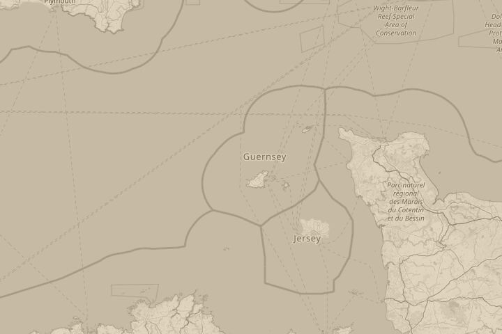 Map of the area around guernsey, channel islands, centred on the reported position